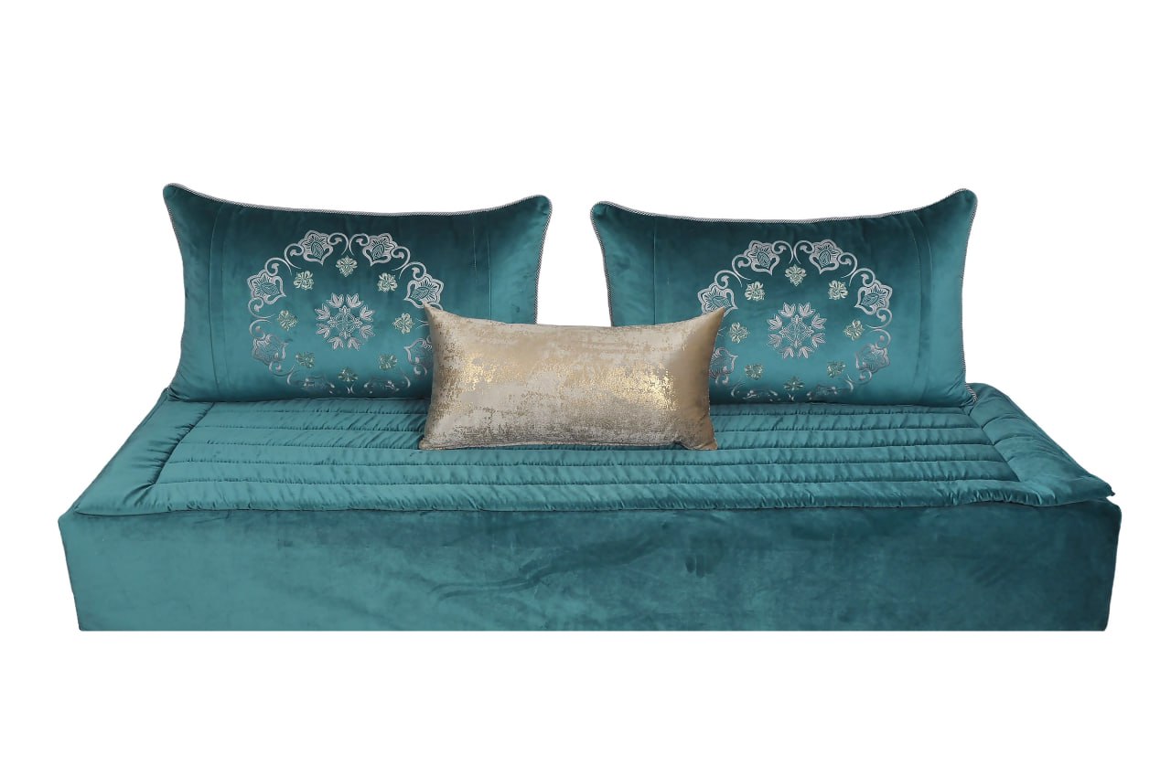 Housse tissu brodé Émeraude