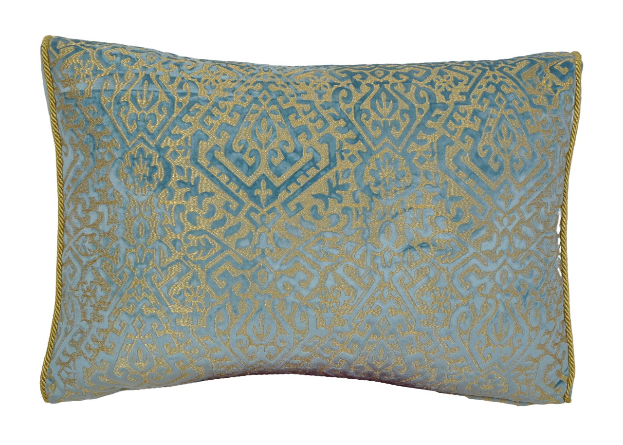 Housse tissu brodé matelassé