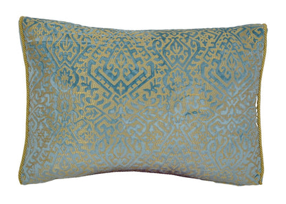 Housse tissu brodé matelassé