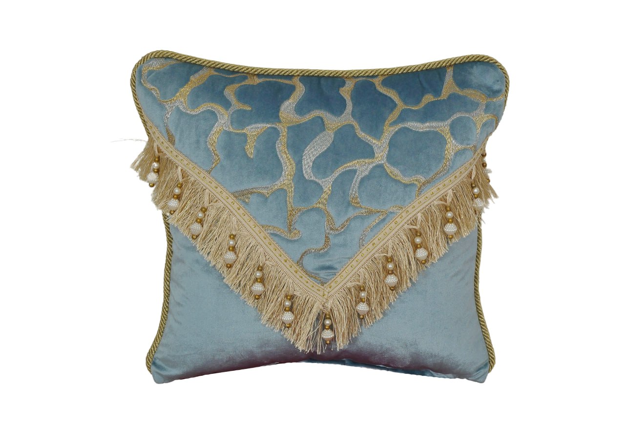 Housse tissu brodé matelassé