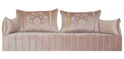 Housse tissu brodé matelassé Rose