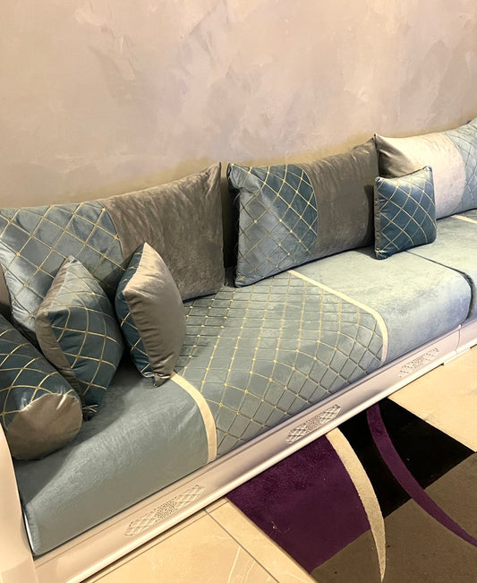 Housse tissu brodé matelassé