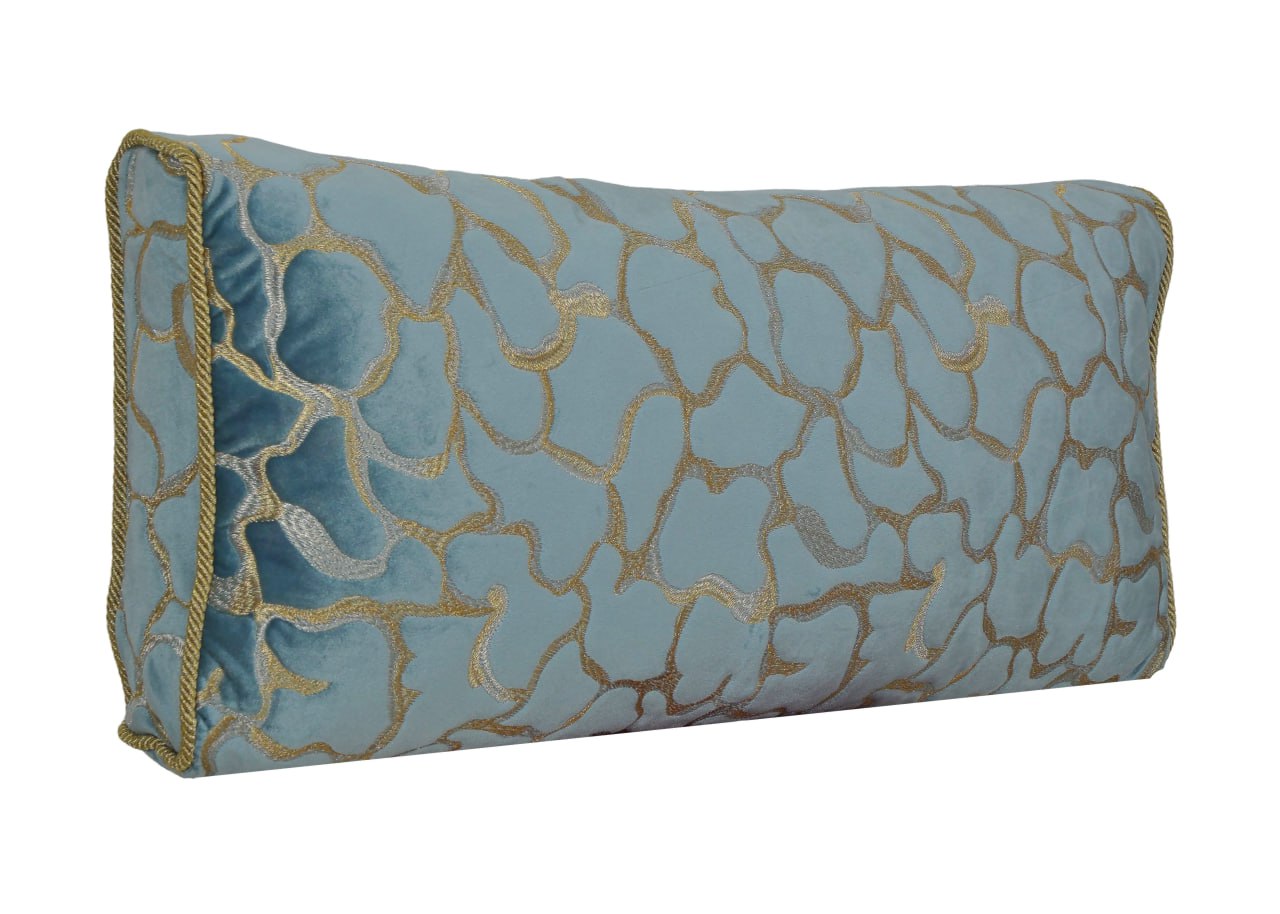 Housse tissu brodé matelassé